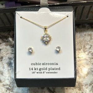 Gorgeous sparkly cubic zirconia necklace and earring set.